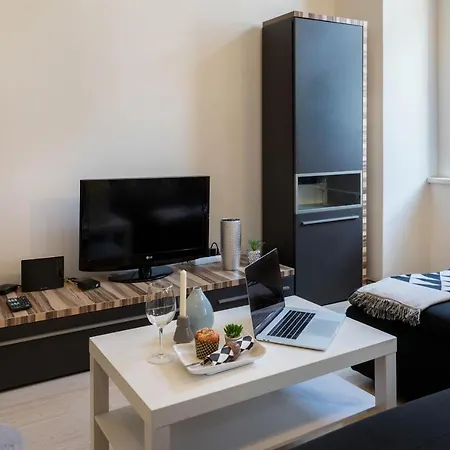 Apartma Spacious Design Loft In Heart Of The City Center